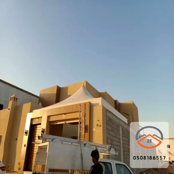 مظلات هرمية